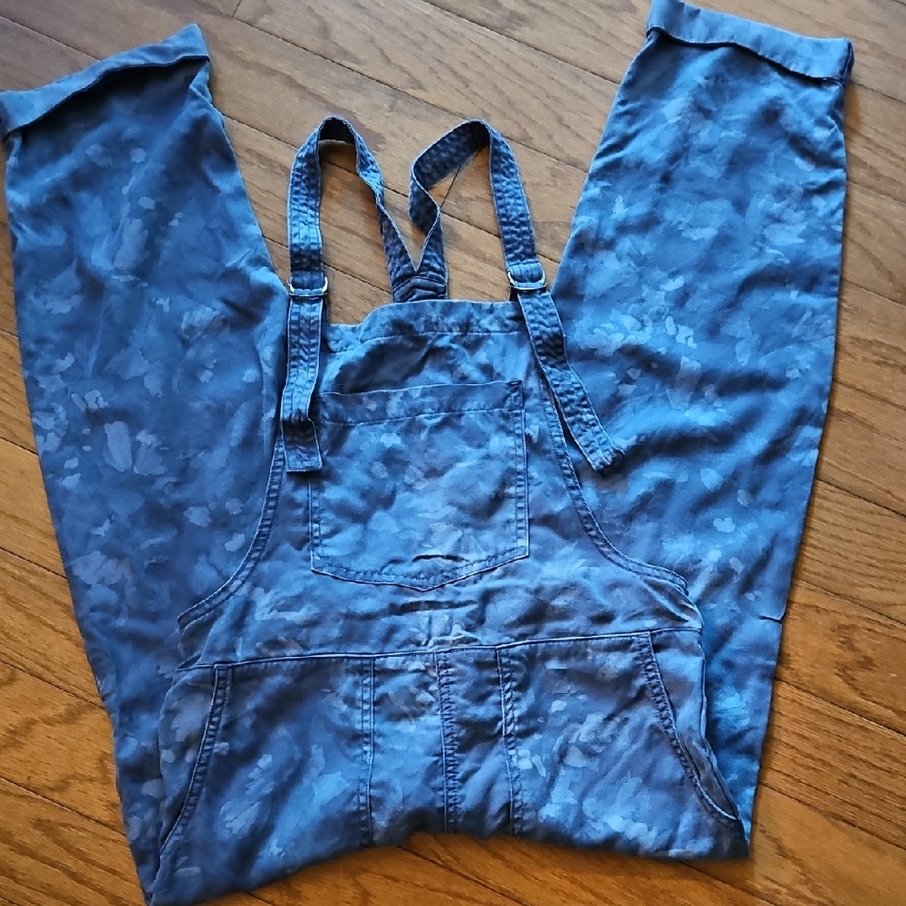 AERIE OVERALLS BLUE CAMO MULTI-TWILL CUFFED LEG CROPPED JUMPER sz XS